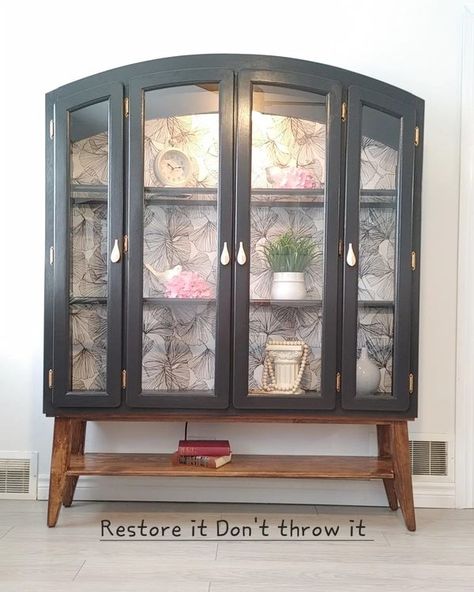 China Cabinet Redo, Redo Cabinets, Diy House Renovations, Reclaimed Furniture, Furniture Refinishing, Diy Furniture Renovation, Painting Furniture, Furniture Renovation, Repurposed Furniture Diy