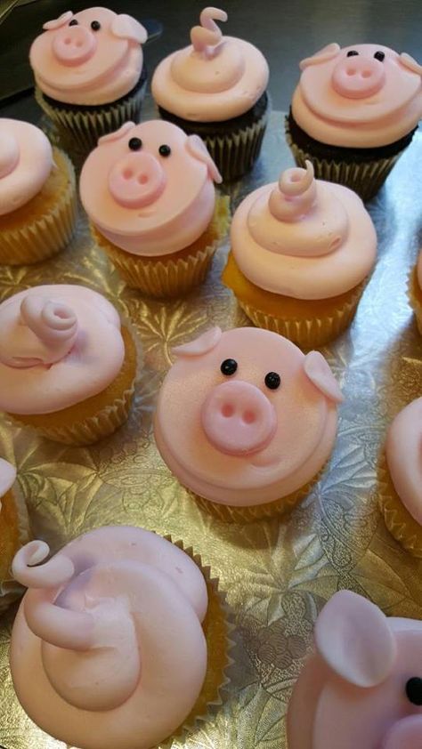 Piggy Cupcakes Birthday, Piglet Party Ideas, Pig Themed Birthday Cake, Pig Cupcakes Easy, Pig Cupcakes Ideas, Pig Dessert Ideas, Pig Cakes Birthday, Piglet Cupcakes, Pig Cupcake Cake