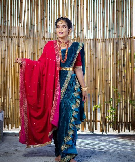 Saree Royal Look, Maharashtrian Bride, Royal Blue Saree, Velvet Saree, Nauvari Saree, Green Lehenga, Indian Look, Fashion Corner, Indian Bride And Groom