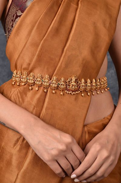 Gold Waist Belt Indian Bridal, Waist Belt For Saree Gold, Gold Waist Belt Indian, Waist Belt For Saree, Waist Chain Indian, Temple Work, Gold Waist Belt, Black Dessert, South Indian Temple