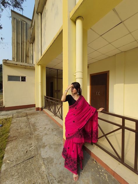 Mekhala Saree, Mekhela Sador Poses, Sador Mekhela Photo Pose, Mekhela Sador Aesthetic, Mekhela Chador Aesthetic, Mekhla Chadar Saree, Assamese Saree, Mekhela Chador Assamese, Mekhla Sador