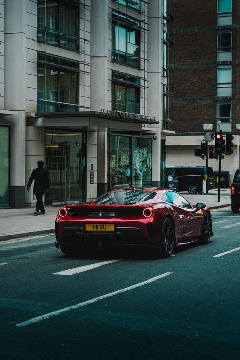 Ferrari 488 Pista, Make Money Today, Business Lifestyle, Ferrari 488, Sports Sedan, London Photos, Money Today, New Backgrounds, World Of Sports