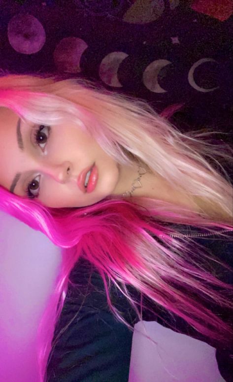 Half pink half blonde long hair Half Blonde Half Pink Hair, Half Pink Hair, Blonde Long Hair, Dye Ideas, Long Blonde Hair, Hair Dye, Pink Hair, Dyed Hair, Beautiful Hair