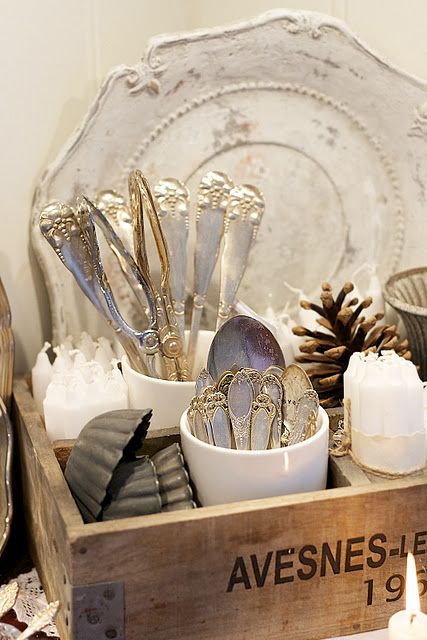 Great idea to display silverware ~ something like this could free up another drawer in my kitchen Silverware Display, Vibeke Design, Old Boxes, Cool Ideas, French Decor, Vintage Love, Country Cottage, Wooden Box, Cottage Style