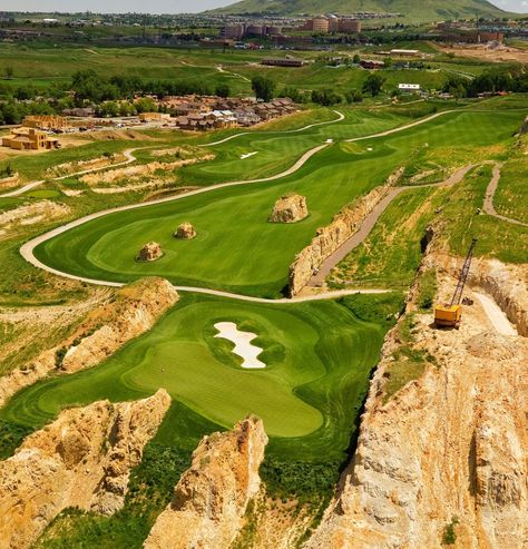 As one of Denver Colorado's top golf courses, Fossil Trace Golf Club is considered a “Must Play” by Golf Digest and “Best Golf Course in Denver." Top Golf Courses, Golf Vacations, Public Golf Courses, Denver City, Best Golf Courses, Golf Digest, Top Golf, Colorado Skiing, Table Mountain