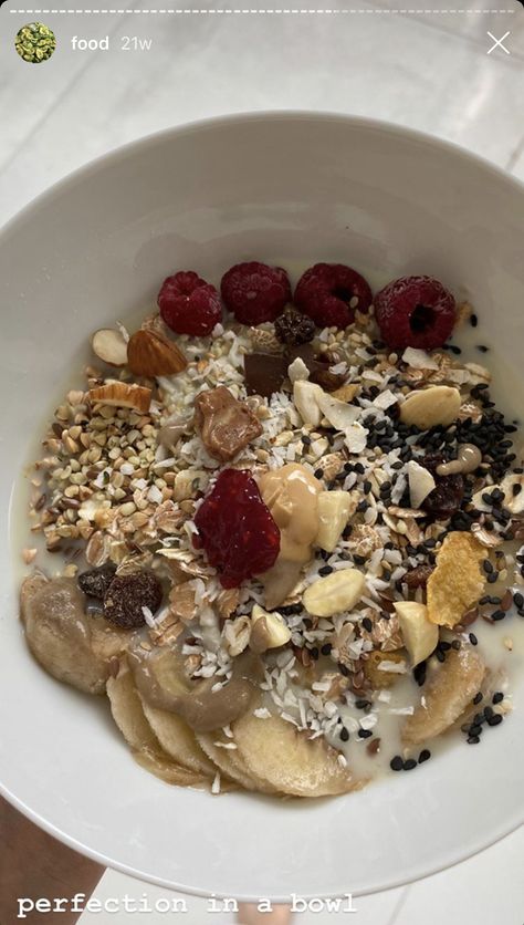 Aesthetic Meals, Light Eating, Healthy Aesthetic, Ottolenghi Recipes, Drink Aesthetic, Yogurt And Granola, Food Pics, Aesthetic Lifestyle, Healthy Lifestyle Food