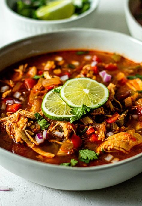 Healthy Chicken Taco Soup, Taco Soup Healthy, Chicken Taco Soup Healthy, Whole30 Soup Recipes, Chicken Taco Soup Recipe, Healthy Chicken Tacos, Chicken Tacos Easy, Soup Healthy, Quick And Easy Soup