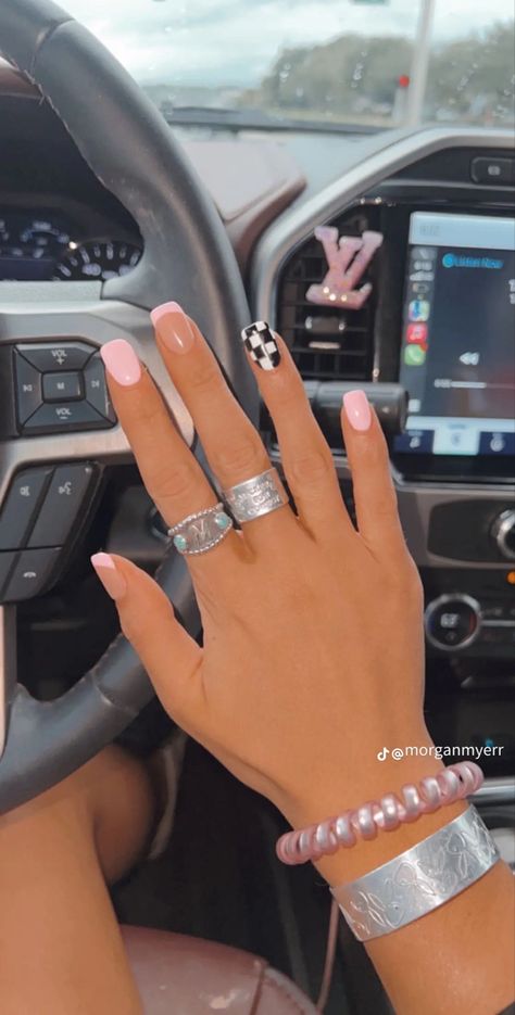 Pink Checkered Nails, Nails Preppy, Country Acrylic Nails, Rodeo Nails, Cowboy Nails, Checkered Nails, Teen Nails, Western Nails, Country Nails