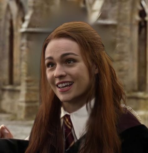 Young Lily Evans Young Lily Evans, Lily Evans, Loving Family, Harry Potter, Lily, Books