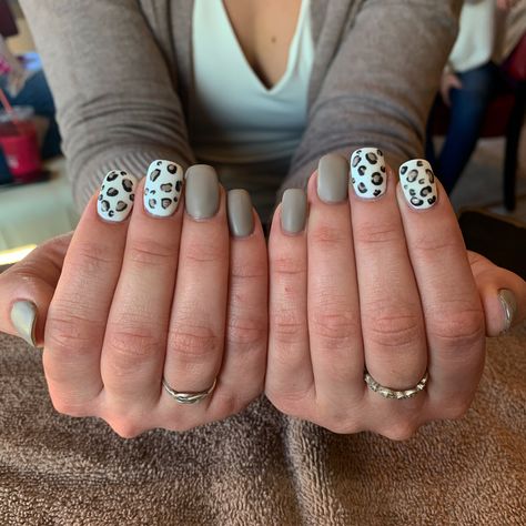 Grad Nails, Cheetah Nail Designs, Cheetah Print Nails, Cheetah Nails, Leopard Print Nails, Print Nails, Leopard Nails, Cute Gel Nails, Nail Color