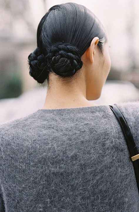 Hair Braid Bun Tutorial, Space Buns Hair, Pigtail Buns, Two Buns Hairstyle, Five Minute Hairstyles, Trendy We Fryzurach, Weekend Hair, Hairstyle Bun, French Twist Hair