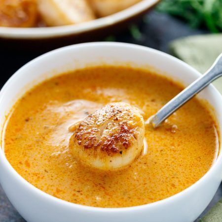 Scallop Bisque, Tomato Parmesan, Bisque Recipe, Tomato Bisque, Scallop Recipes, Scallops Seared, Creamy Soup, Fish And Seafood, Soup And Salad