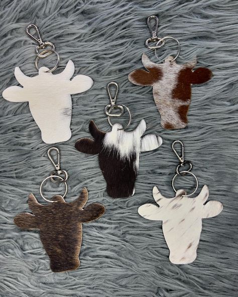 Cow head shape keychain Hair-on Cowhide leather keychain | Real Cow Fur Skin Hair @baalayshop #cowhide #keychains #cow #westernstyle #leather #haironhide Horse Ideas, Leather Key Chain, Horse Things, Hair Cute, Cow Head, Skin Hair, Real Hair, Gifts Under 10, Western Boho