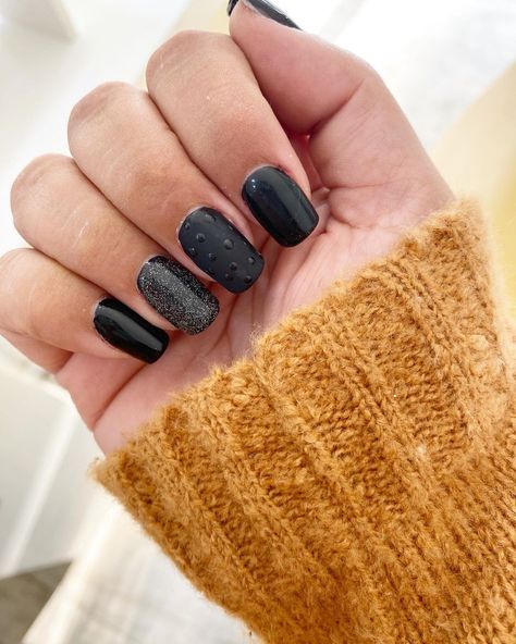 Winter Nails Trending Winter Nails, Best Nails Design, Winter Nails Designs, Winter Nail Colors, Matte Nail Colors, Deep Red Nails, Blue Nail Color, Plum Nails, Best Nails