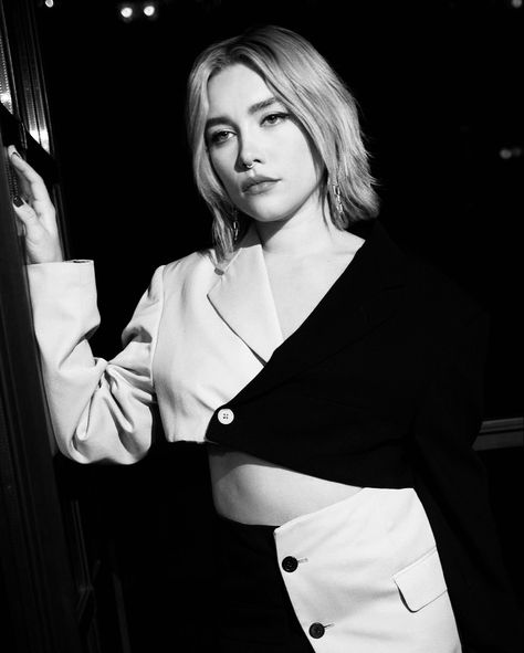 Florence Pugh Black And White, Marvel Women, Florence Pugh, Black And White Aesthetic, White Aesthetic, Florence, Boy Or Girl, Long Sleeve Blouse, Black And White