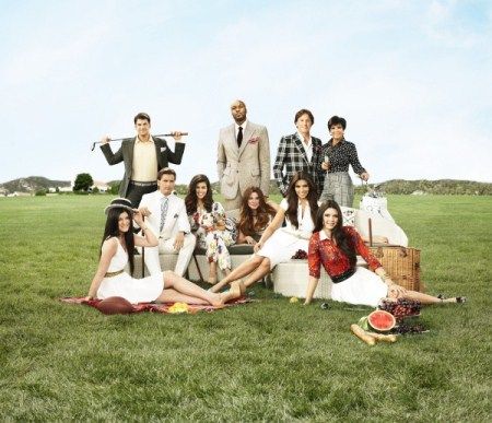 Keeping Up With The Kardashians Recap: Season 7 Episode 3 ‘Everybody’s Wigging Out’ 5/28/12 Kardashian Family Photo, Robert Kardashian, Jenner Family, Kardashian Family, The Simple Life, The Kardashians, Keeping Up With The Kardashians, Kris Jenner, Hollywood Life