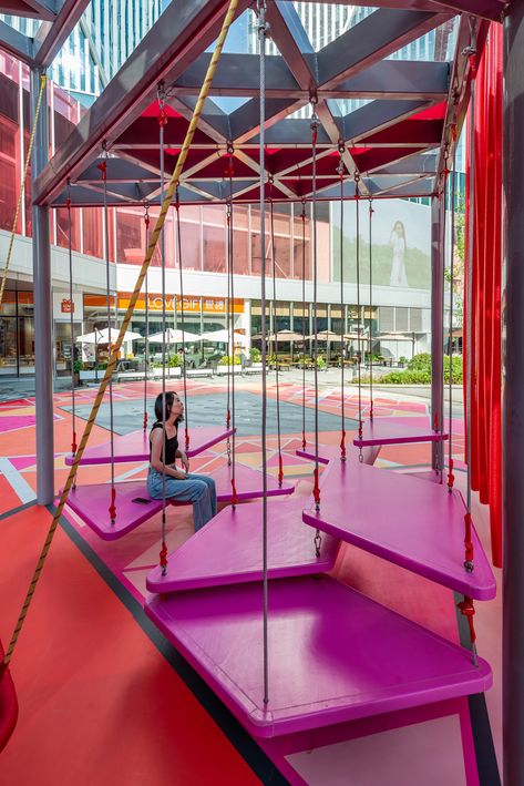 Public Interactive Spaces, Playful Architecture Spaces, Interactive Architecture Installation, Outdoor Working Space Design, Fun Outdoor Seating, Middle School Playground, Placemaking Public Spaces, Public Space Design Interactive, Public Space Design Architecture