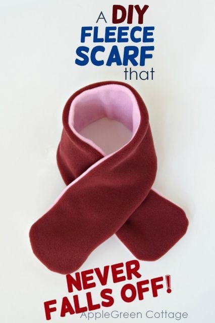 Diy Fleece Scarf, Fleece Scarf Pattern, Easy Baby Sewing Patterns, Fleece Scarves, Fleece Sewing, Fleece Sewing Projects, Fleece Projects, Diy Hats, Fleece Hats