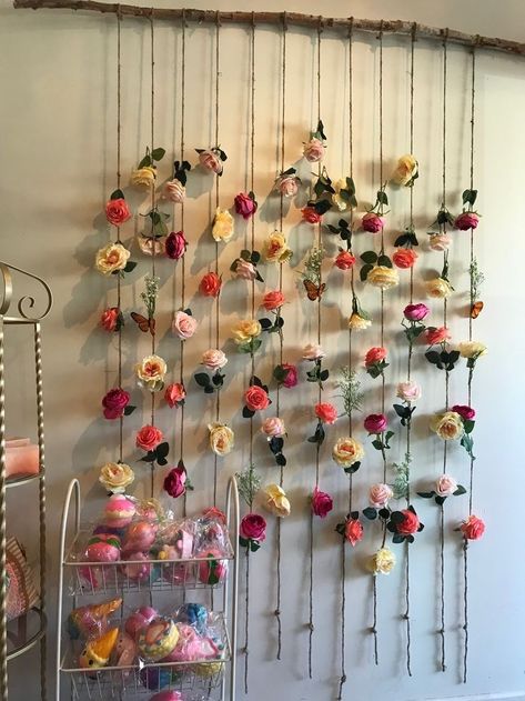 Hanging Flowers Backdrop, French Country Aesthetic, Craft For Home Decoration, Paper Flower Wall Hanging, Fairy Garden Birthday Party, Arte Aesthetic, Selfie Wall, Country Aesthetic, Flower Curtain