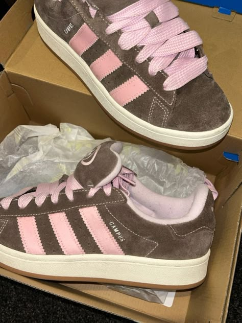 Adidas Campus 00s Brown And Pink, Adidas Campus Brown Pink, Adidas Campus 00, Campus 00, Pretty Sneakers, Adidas Campus 00s, Pink Vans, Pretty Shoes Sneakers, All Nike Shoes