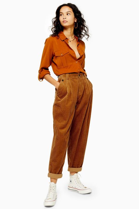 Topshop + Casual Corduroy Peg Women Pleated Trousers, Pegged Trousers Outfit, Peg Trousers Outfit, Corduroy Joggers Outfit, Balloon Trousers Outfit, Casual Corduroy Pants, Pegged Pants Outfit, Cordory Pants Outfits, Courderoy Pants Outfits Women