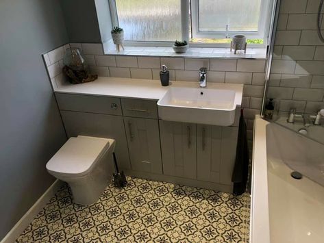 Small Bathroom L Shaped Bath, L Shape Bathroom Layout, L Shaped Bathroom Layout, L Shape Bathroom, Bathroom Floor Ideas, L Shaped Bathroom, Bath Small Bathroom, L Shaped Bath, Downstairs Toilet