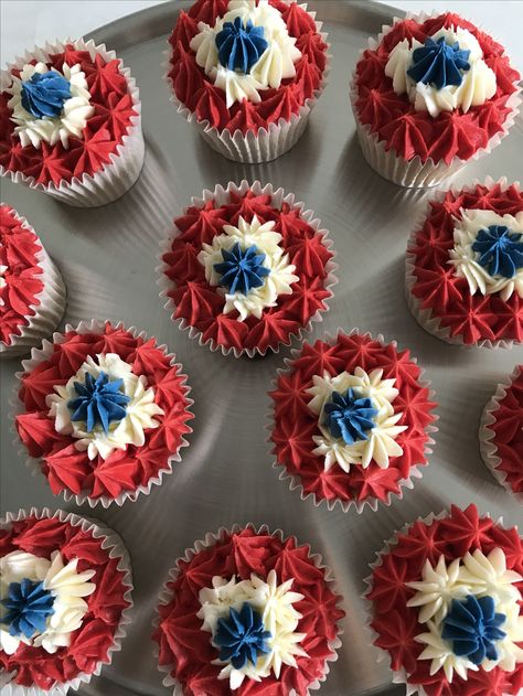 Patriotic Cupcake, Labor Day Cupcakes, Patriotic Cupcakes Ideas, Veterans Day Cupcake Ideas, Memorial Day Cupcakes, Labor Day Cupcakes Ideas, Veterans Day Cupcakes, 4th Of July Cupcake Ideas, Fourth Of July Cupcakes