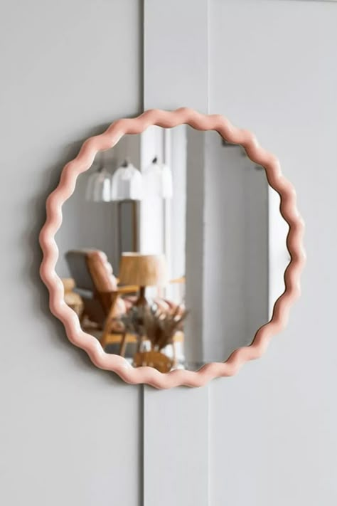 Squiggly Mirror, Black Arch Mirror, Clay Mirror, Wavy Mirror, Mirror Inspiration, Hallway Inspiration, Flower Mirror, Прикроватные Тумбочки, Arch Mirror