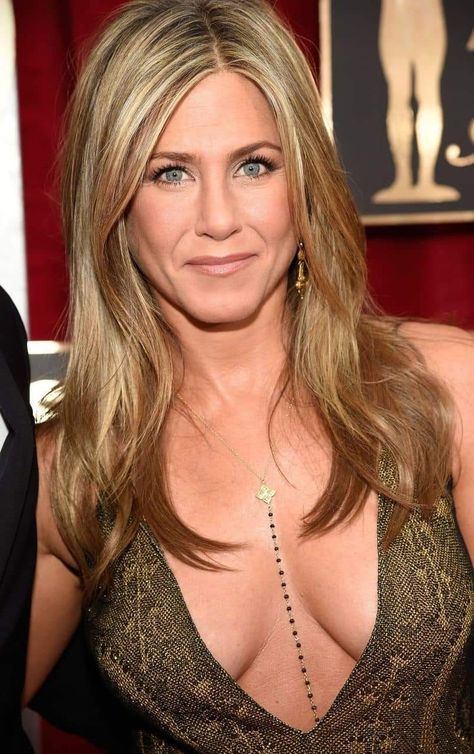 Jennifer Aniston Dress, Jennifer Aniston Legs, Jeniffer Aniston, Jennifer Aniston Hair, Sweet As Honey, Jennifer Aniston Style, Jennifer Aniston Hot, Jenifer Aniston, Jen Aniston