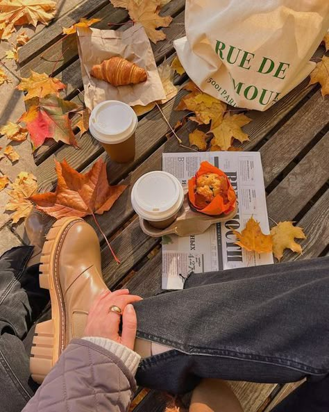 Autumn Mood Board, Fall Moodboard, Hey Pumpkin, Pumpkin Spice Everything Nice, Fall Aesthetics, Fall Boards, Fall Picnic, Fall Board, Autumn 23