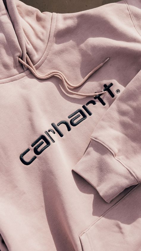 Sweatshirt Product Photography, Hoodie Product Photography, Hoodie Flatlay, Carhartt Hoodie Outfit, Sweatshirt Photography, Carhartt Aesthetic, Clothes Flatlay, Men Pants Pattern, Carhartt Hoodie