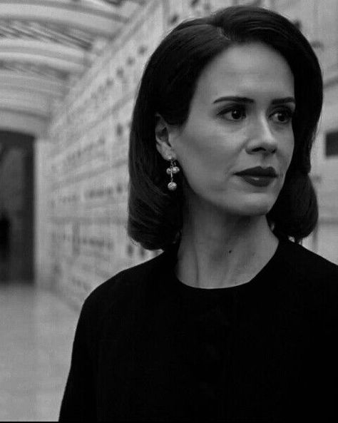 Lana Winters, American Horror Story Characters, Ahs Asylum, American Horror Story Asylum, American Horror Story 3, American Horror Story Coven, Sarah Paulson, Helena Bonham Carter, Story Characters