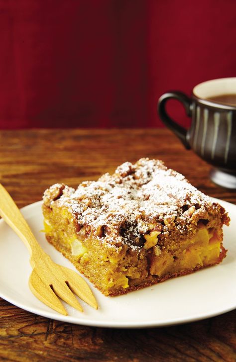 This Butternut Squash-Apple Coffee Cake Recipe Is Simply Amazing Butternut Squash Dessert, Allotment Recipes, Butternut Squash Cake, Squash Cake, Butter Squash, Squash Butternut, Squash Cakes, Best Apple Recipes, Butternut Squash Apple