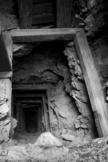 What the Sukiyaki mines would look like - structurally. (vintage mine pics | Old Mine Tunnel | Flickr - Photo Sharing!) Coal Mine Entrance, Mine Entrance, Gold Mines, Coal Miners, Forgotten Realms, Gold Mine, Gold Mining, Coal Mining, Urban Exploration