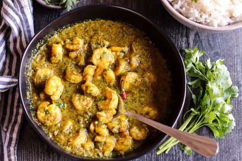 GUYANESE SHRIMP CURRY Guyana Recipes, Guyana Food, Guyanese Food, Caribbean Dishes, Guyanese Recipes, Shrimp Curry, Cooking Curry, Carribean Food, Curry Ingredients