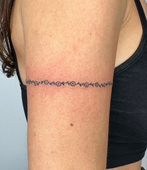 Tattoo Below Elbow Crease, Arm Layout For Tattoo, Arm Ring Tattoo Woman, Dainty Arm Band Tattoo, Nature Tattoo Women, Arm Cuff Tattoo For Women, Tattoo Wrapped Around Leg, Chain Tattoos For Women, Around The Arm Tattoo