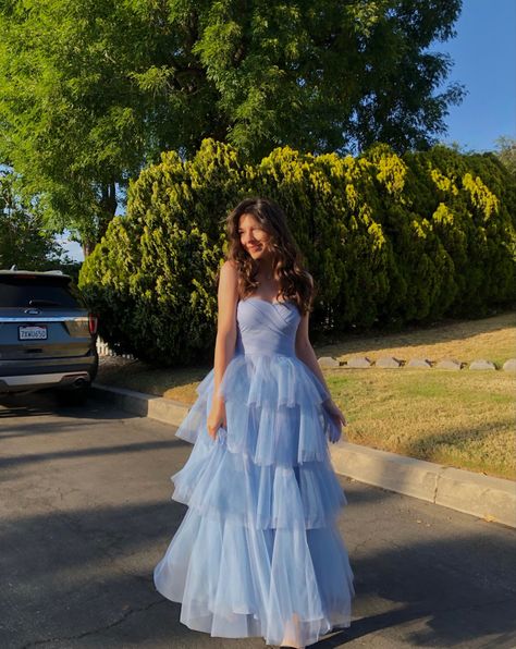 Formal Prom Dresses Long, Prom Dress Evening, Strapless Prom Dresses, Spaghetti Strap Prom Dress, Looks Party, Prom Dress Inspiration, Cute Prom Dresses, Pretty Prom Dresses, A Line Prom Dresses