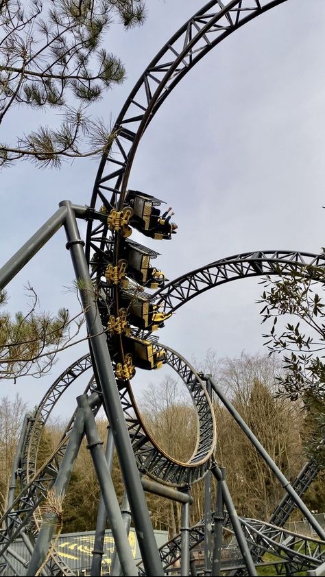 Alton Towers Rides, The Smiler, Alton Towers, England Aesthetic, Planet Coaster, Kings Island, Hang Gliding, Amusement Park Rides, Carnival Rides