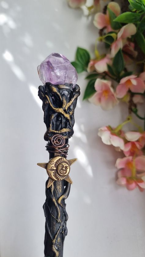 💜 Here is a beautiful Handmade Amethyst Wand, Alter Tool, Enchanting Crystal wand..The perfect  mystical accessory for any budding witches. Each wand is handmade, so there may be slight natural differences due to the uniqueness of each crystal - however, the wand you receive will closely match the one pictured. This Amethyst crystal Wand is handpainted and designed using a hot mouldable adhesive! ☺️ 🖤 Amethyst Crystal Wand  The inner core is made from a Dowel - Birch wood. 🖤 This is the perfe Handmade Wands, Fantasy Wand, Crystal Wand Diy, Witch Stick, Amethyst Wand, Witch Wand, Wizard Wand, Magic Bottles, Diy Wand