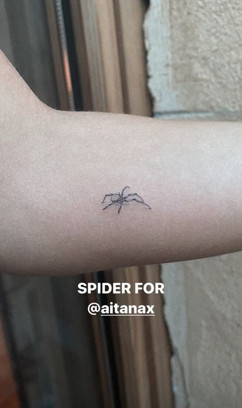 Dainty Spider Tattoo, Sparkle Hand Tattoo, Aa Tattoos, Spider Web Tattoo, Army Tattoos, Web Tattoo, Small Tats, Skeleton Tattoos, Vine Tattoos