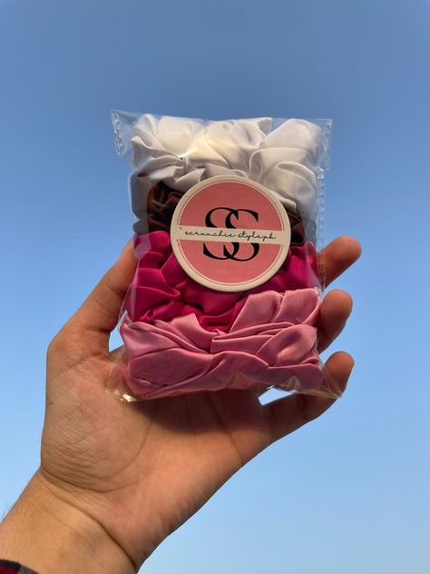 Scrunchies packaging | small business Scrunchie Business Packaging, Scrunchie Business Name Ideas, Scrunchie Packaging Ideas, Scrunchie Packaging, Scrunchies Business, Scrunchie Business, Packaging Small Business, Scrunched Hair, Homemade Business