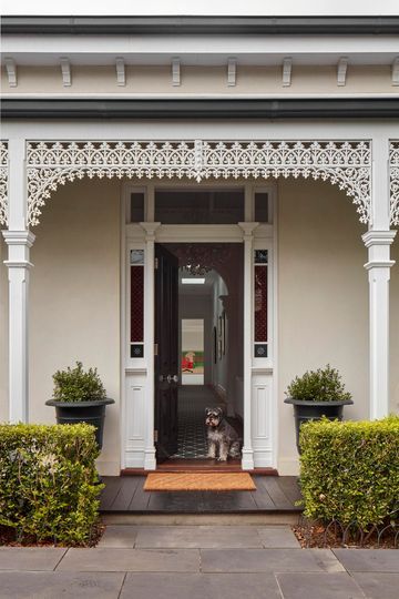 Grove House Weatherboard House, Victorian Buildings, Cottage Exterior, Victorian Cottage, Terraced House, Exterior House Colors, Facade House, Terrace House, Front Garden