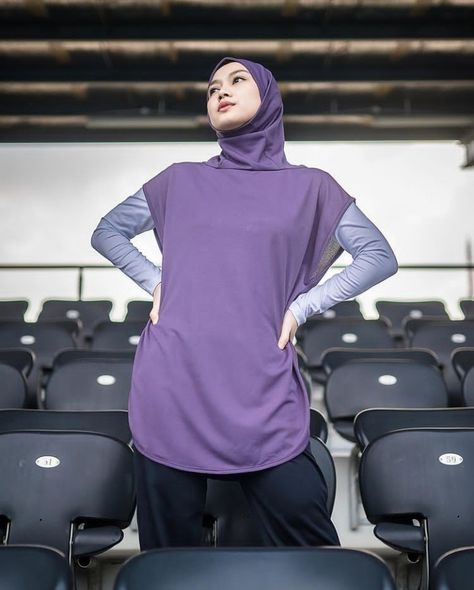 Hijab Active Wear, Muslim Gym Outfit, Hijabi Sports Outfit, Hijab Gym Outfit, Running Wear Women, Modest Gym Wear, Modest Workout Clothes, Modest Gym, Modest Workout