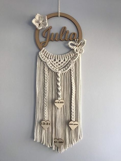 Macrame With Name, Dream Catcher With Name, Macrame Baby Room, Pola Macrame, Macrame Baby, Macrame Dream Catcher, Macrame Knots Tutorial, Knots Diy, Macrame Wall Hanging Diy