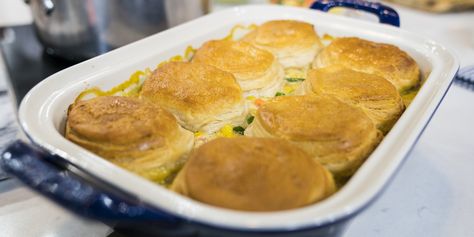 Top chicken pot pie with flaky buttermilk biscuits for a quick, easy and comforting dinner. Pot Sticker Soup, Today Show Recipes, David Venable, Chicken Potpie, Pot Sticker, Soup Chicken, Winter Comfort Food, Clam Recipes, Cottage Pie