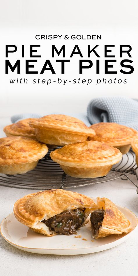 Australian Meat Pie Recipe Easy, Mini Meat Pie Recipe, Dash Pie Maker, Mini Meat Pies, Australian Meat Pie, Pie Savory, Mini Pie Maker, Pie Maker Recipes, Mini Pie Recipes