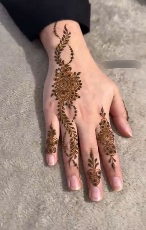 Black Mehndi, Mehndi Ideas, Henna Inspo, Henna Inspired Tattoos, Bird Template, Henna Ideas, Henna Tattoo Designs Hand, Legs Mehndi Design, Arabic Henna