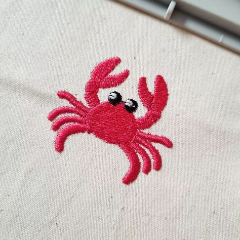 Tiny crab 🦀 (part of the mini summer collection) Available in my shop ❤ (link in bio) . . . . #summerembroidery #summerdiy #summer2024 #embroideryfun #embroiderylover #embroiderydesign #embroiderydesigner #embroideryart #embroiderydesigns #machineembroidery #machineembroiderydesign #smallbusinessowner #smallbusiness Beaded Crab, Lobster Embroidery, Crab Embroidery, Summer Embroidery, Denim Bag Patterns, Mini Embroidery, Embroidery Shoes, Embroidery Stitches Tutorial, Cute Embroidery