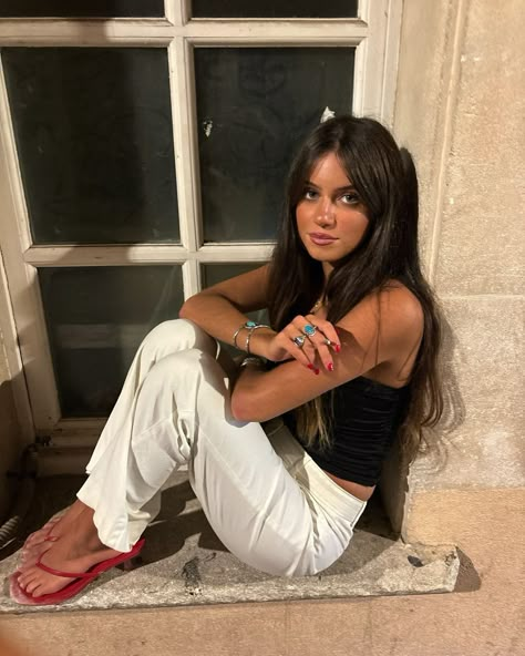 Brooke Flecca, Red Flip Flops, Outfit Inspo Casual, Blackpink Fashion, Mean Girls, Spring Summer Outfits, Spring Summer Fashion, Brown Hair, Fashion Inspo Outfits