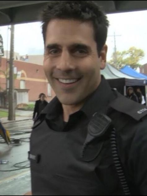 Ben Bass BTS on Rookie Blue Ben Bass, Rookie Blue, Bts "on", Man Candy, Best Tv, Actors & Actresses, Eye Candy, Red And Blue, Bass